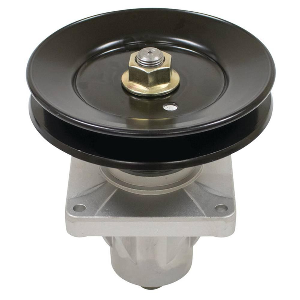 Mower Spindle & Blade Set
 Fits MTD Replaces 172-7926